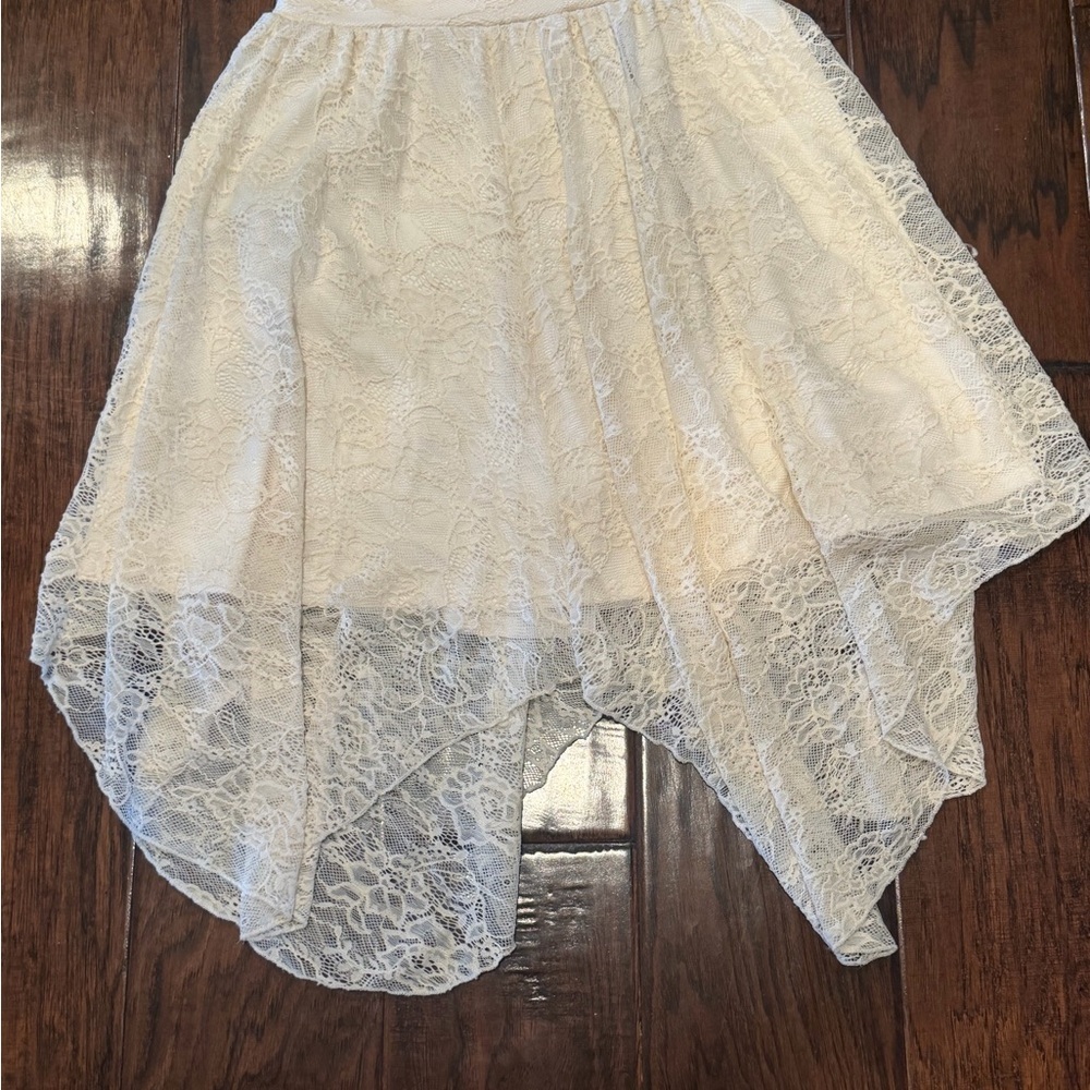 Lace Handkerchief Hem Skirt - Cream - Picture 3 of 3
